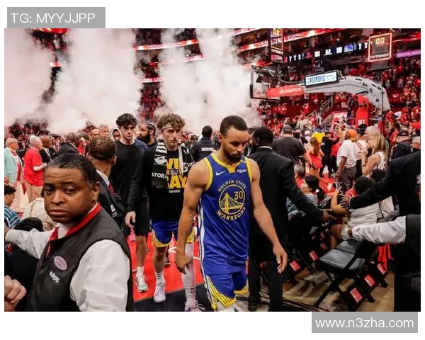 2018年11月16日火箭队与勇士队激战回顾精彩瞬间与赛后分析